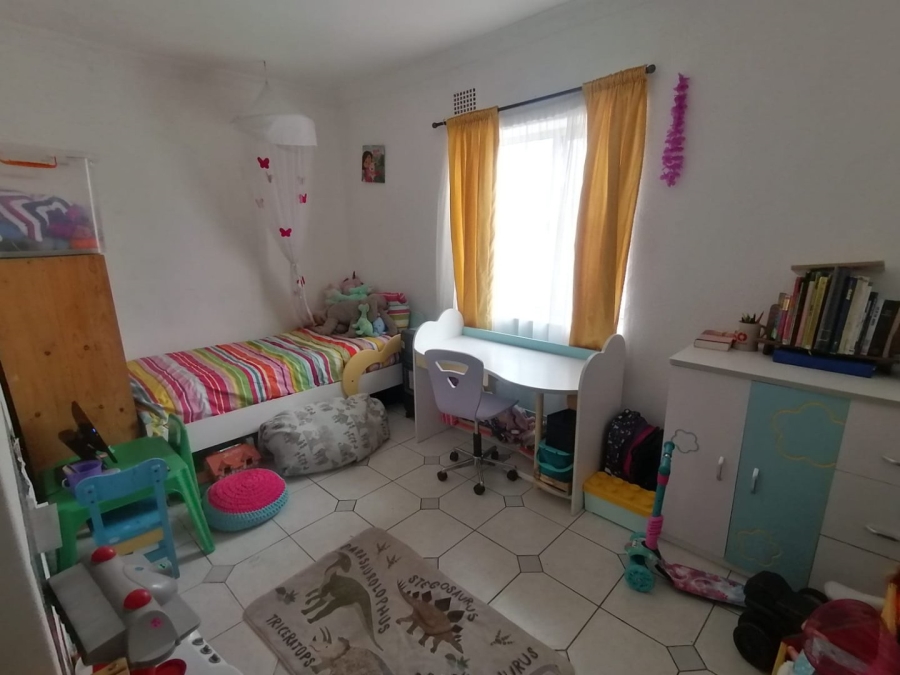 5 Bedroom Property for Sale in Lotus River Western Cape